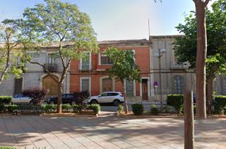Chalet  Paseo de la estación. Solvia inmobiliaria  casa valdepeñas