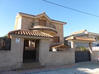 Xalet  C/ sol. Solvia inmobiliaria  chalet independiente molina de segura