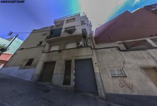 Apartament  C/ democracia. Solvia inmobiliaria  apartamento badalona