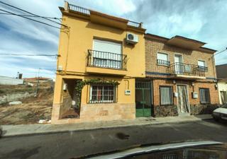 Casa aparellada  C/ silos de toledillo. Solvia inmobiliaria  chalet adosado madridejos