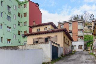 Doppelhaus  C/ la joecara. Solvia inmobiliaria  chalet adosado langreo