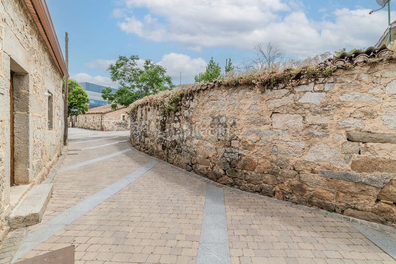 Foto 4996c605-c351-4d59-b5a6-ce02e7b6e520. Chalet solvia inmobiliaria chalet independiente en Collado Villalba