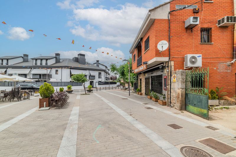 Foto a724fff8-302e-4c94-864b-010b99db58d1. Chalet solvia inmobiliaria chalet independiente en Collado Villalba