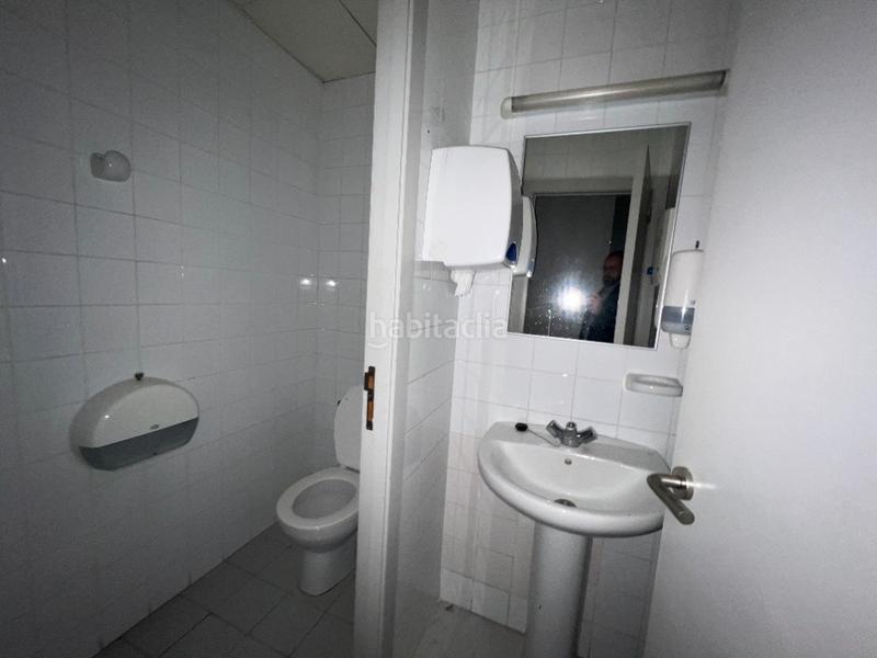 Foto 33aab051-bb61-42a2-81cf-1655fc960e2b. Alquiler local comercial solvia inmobiliaria locales en Sabadell