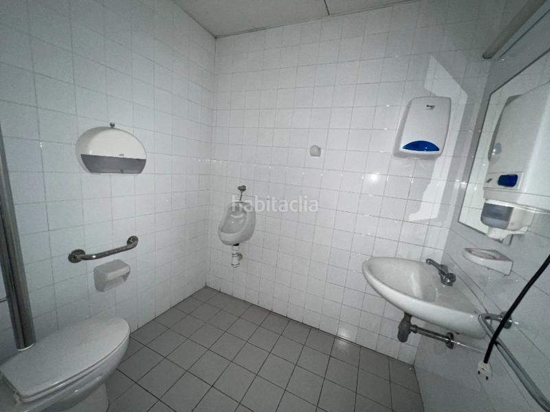 Foto 21a72d43-3f20-4adc-a755-c30d4bd8fe30. Rent business premise in Sol i Padrís - Sant Oleguer Sabadell