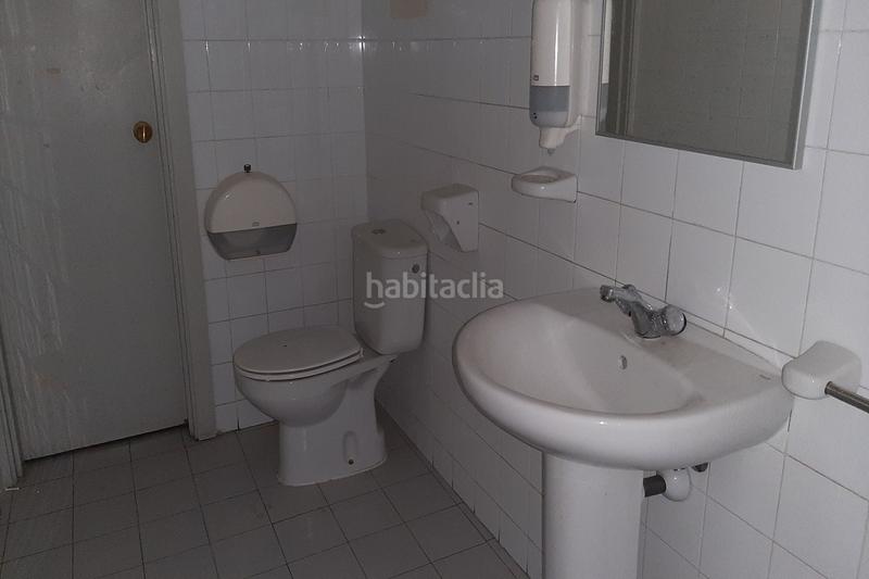 Foto 57ed82b2-7447-45b8-b8af-799a34dde662. Lloguer local comercial a Montgat