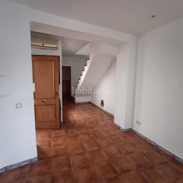 Foto f5a2d9f9-c586-47d1-bf62-17fc8116615c. Pis a Carmona