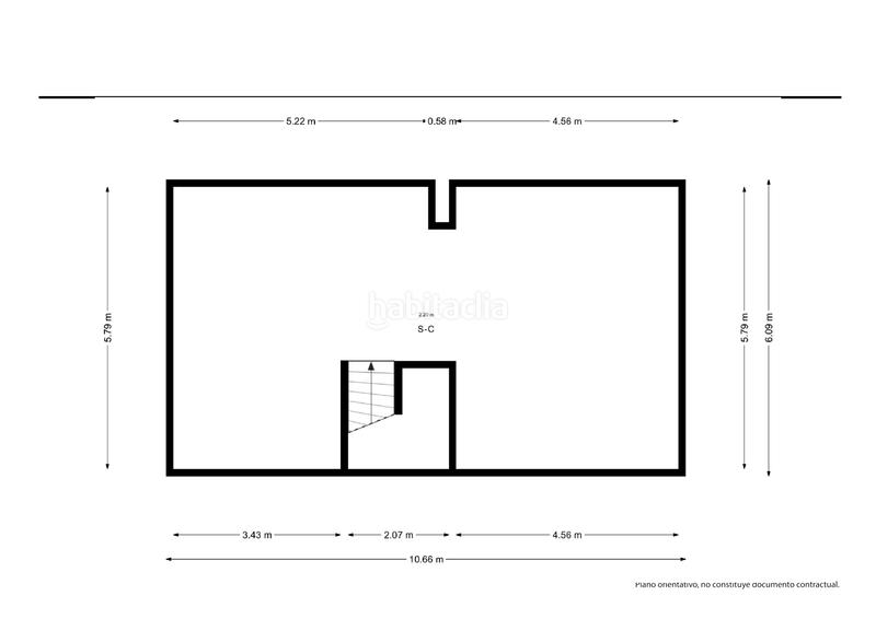 Foto 0198d81a-3079-4266-987a-05b0b4117664. Casa aparellada amb calefacció aparcament piscina a Santa Coloma de Gramenet