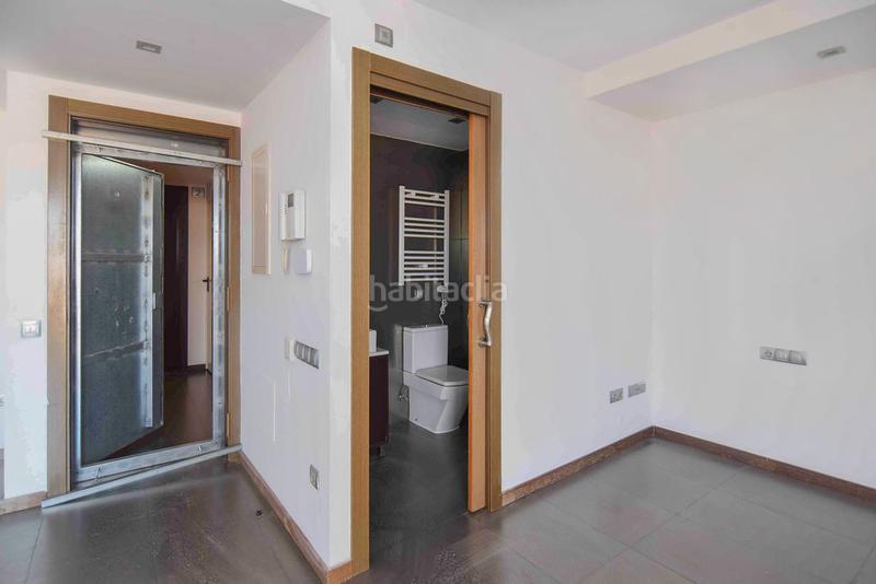 Foto e20ab218-af16-4f09-98f5-77c486fc31af. Duplex con riscaldamento in bases de Manresa - carretera de santpedor Manresa