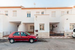 Édifice  C/ málaga. Solvia inmobiliaria  en construccion badolatosa