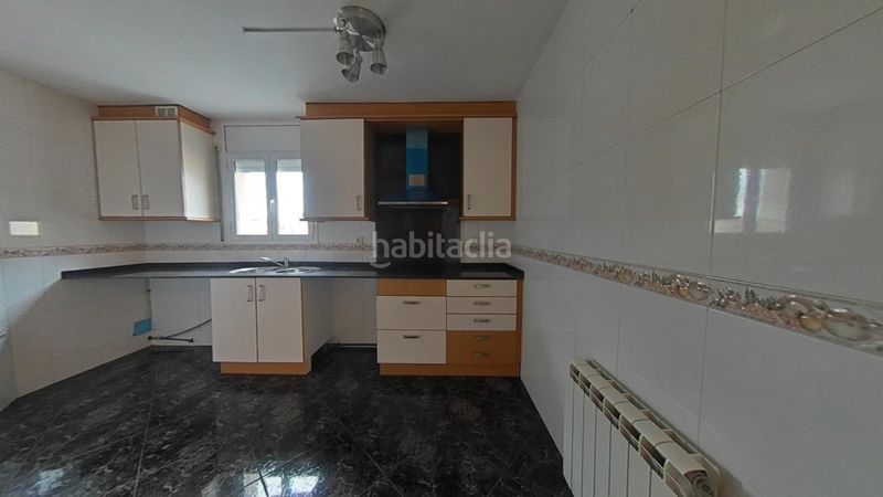 Foto 29492aab-7d4b-42fe-96db-441ac150d08b. Apartament amb calefacció aparcament a Ca n'Aurell Terrassa