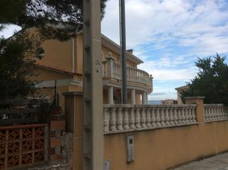 Chalet  C/ dalia. Solvia inmobiliaria  chalet independiente segur de calafell