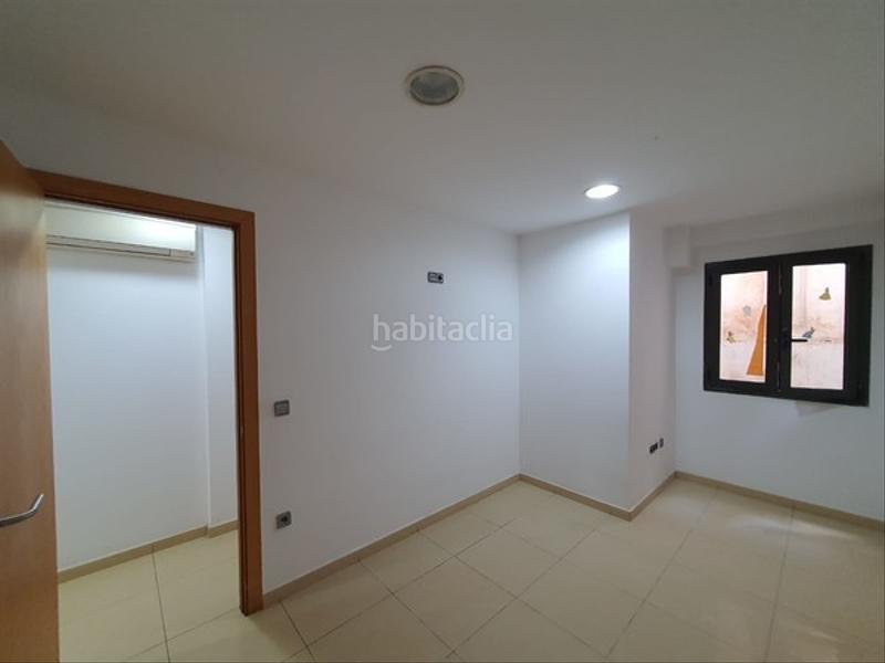 Foto f840f1a8-91bf-43c8-b581-1931b2048c27. Piso solvia inmobiliaria piso en Centre Figueres