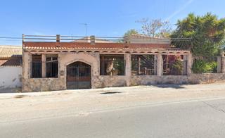 Casa aparellada  Cr de ceutí -las pullas -. Solvia inmobiliaria  chalet adosado alguazas