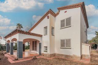 Xalet  C/ anglada camarasa. Solvia inmobiliaria  chalet independiente cambrils