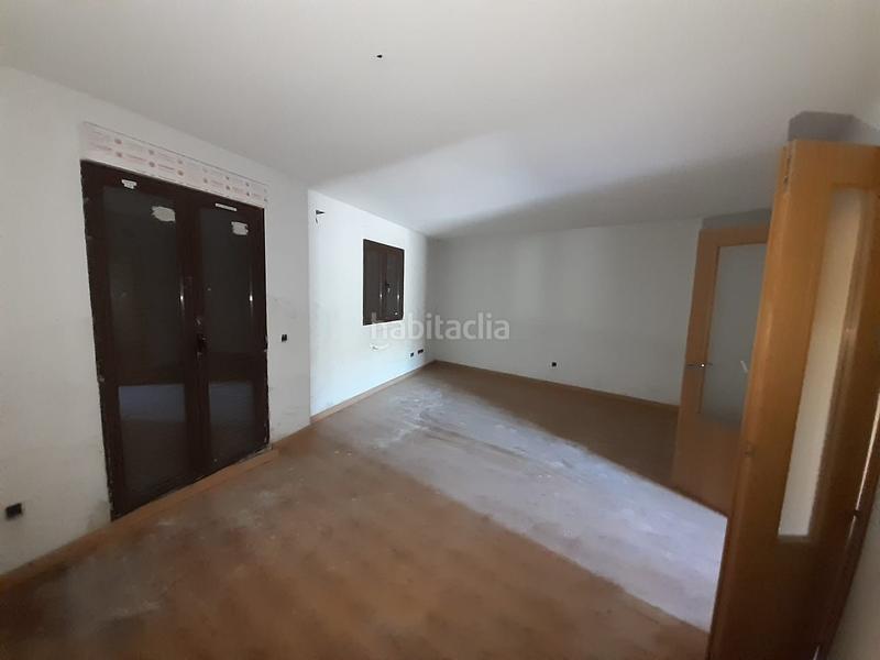 Foto 2dc5e7e6-b740-4bc2-981d-dda78c340617. Towny house with heating in Torrelaguna