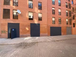 Location Local commercial  C/ josé ramón vizcaino. Solvia inmobiliaria  locales madrid