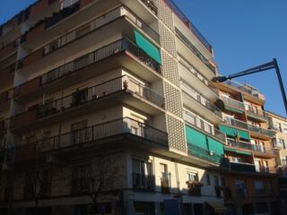 Pis  C/ sant antoni. Solvia inmobiliaria  piso salt