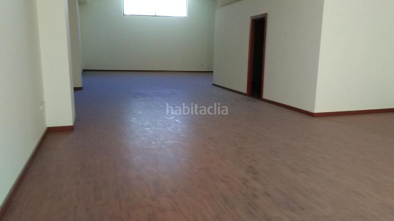 Foto ae5a39d3-b4b3-4351-97d0-aec53055688e. Bureau dans Barri Antic Manresa