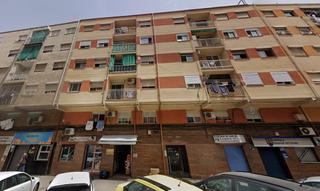 Piso  C/ juan valera. Solvia inmobiliaria  piso badalona
