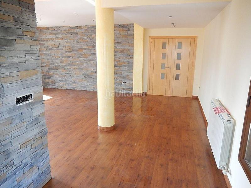 Foto 1836876b-ff5e-4f5e-b262-5e31093807af. Xalet a Gurrea de Gállego