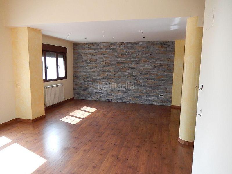 Foto de5e6a9e-3905-44a7-b06e-8382d584974f. Xalet a Gurrea de Gállego