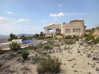 Chalet  Partida horna alta. Solvia inmobiliaria  chalet independiente novelda
