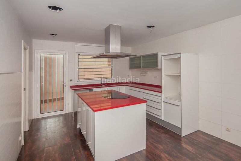 Foto f2e34e74-a6a9-47fa-b6ca-29343bc2f44f. Pis a La Roureda Viladecans