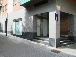 Lloguer Local Comercial  Plaza anselm clavé. Solvia inmobiliaria  locales sant andreu de la barca
