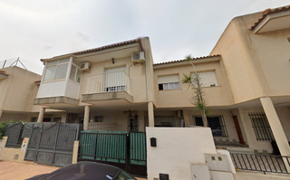 Casa aparellada  C/ río danubio. Solvia inmobiliaria  chalet adosado torrepacheco