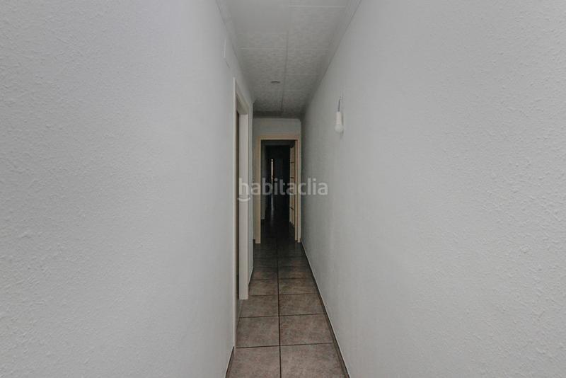 Foto 39093778-db64-42aa-bd70-00dbd624ab43. Apartment in Riu Sud Santa Coloma de Gramenet