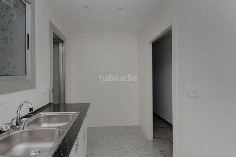 Foto cdf3e911-312a-46d7-b0a4-df358b244428. Apartment in Riu Sud Santa Coloma de Gramenet