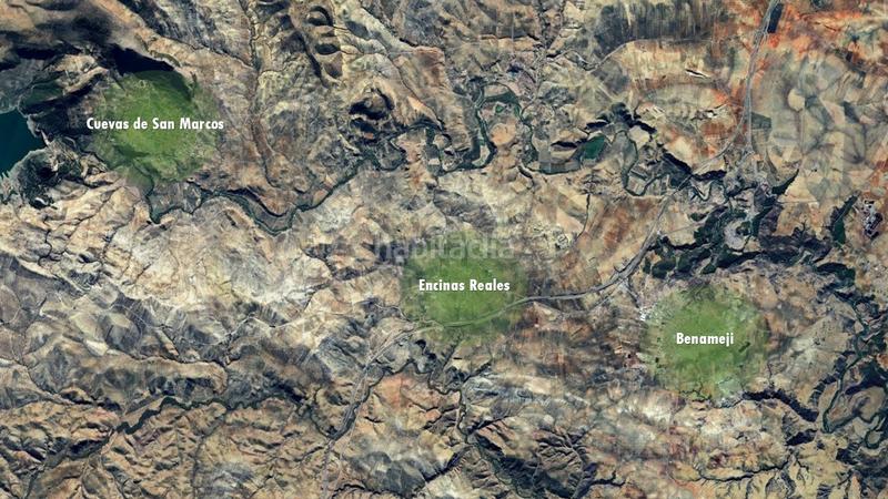 Foto 75c13e36-3c7c-47c3-92b2-198774e48ff0. Bureau dans Cuevas de San Marcos