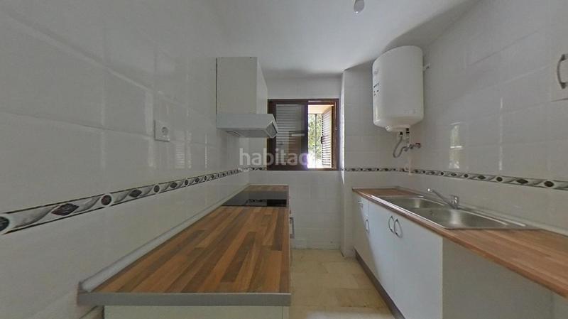 Foto a0b7f91d-bc0e-4ba6-9db5-54028ba0b7cf. Appartamento in San Julián Sevilla