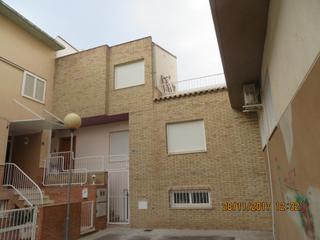 Casa aparellada  C/ cardenal tarancón. Solvia inmobiliaria  chalet adosado alberic