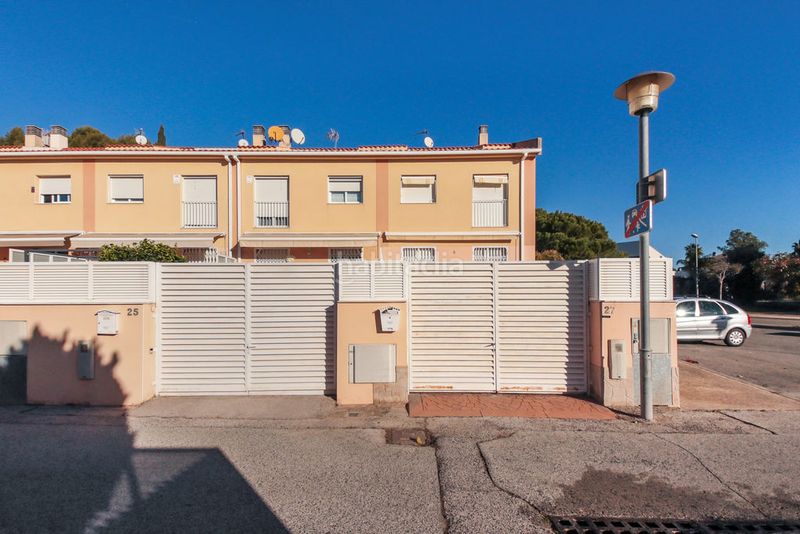 Foto 01fadad7-aee9-433c-8ce1-32c7834d44f3. Casa aparellada a Bonavista Vendrell (El)