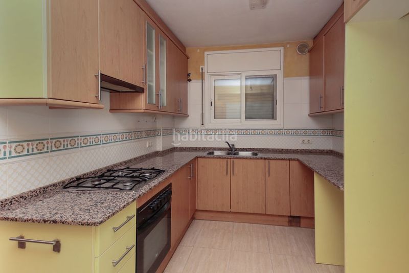 Foto a250ac70-2adc-4f51-bfdd-44586bed6170. Casa aparellada a Bonavista Vendrell (El)