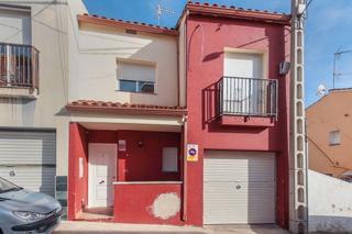 Maison jumelée  C/ alt camp. Solvia inmobiliaria  chalet adosado bonastre