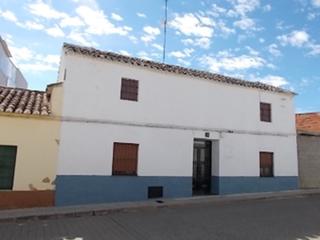 Casa aparellada  C/ san marcos. Solvia inmobiliaria  chalet adosado santa cruz de mudela
