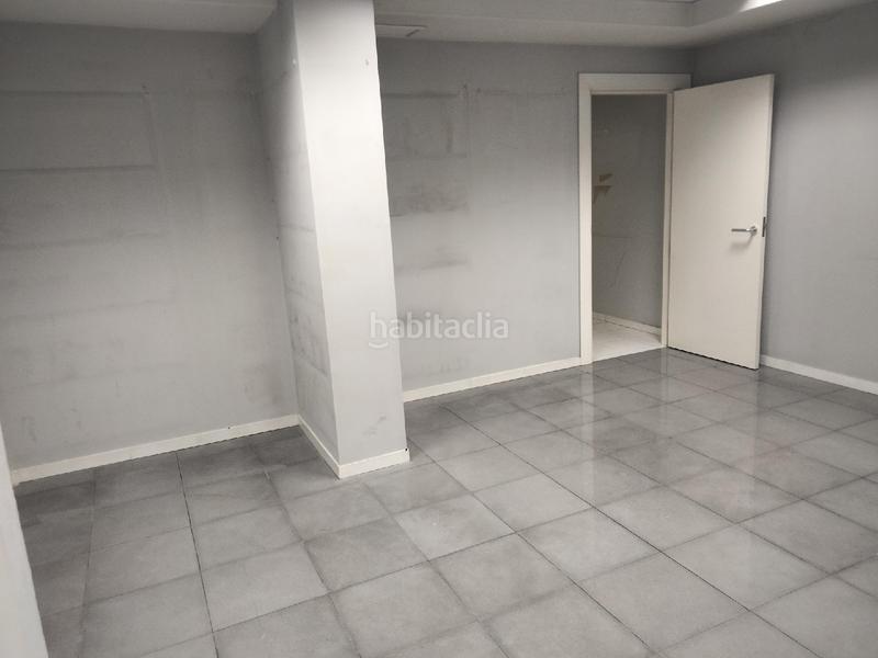Foto b9b13f16-9573-4934-8ab1-c968a9fe9829. Lloguer local comercial a Bulevar-Plaza Castilla Azuqueca de Henares