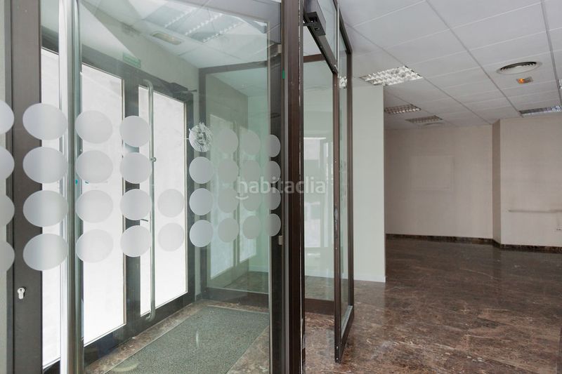 Foto 21ebc7fe-0482-40f0-9e60-7c79e49ae192. Rent business premise in Martos