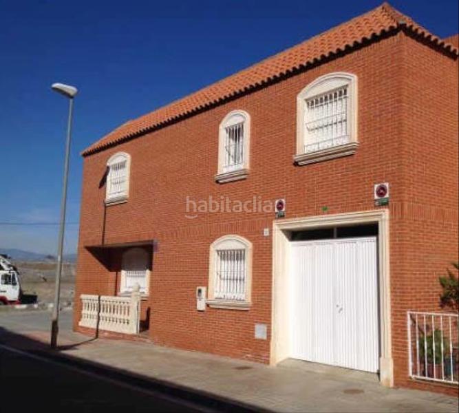 Foto a5763dd7-c57b-4e98-8c43-49b34fd00e39. Zweistöckige wohnung in El Alquián Almería