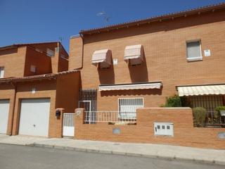 Casa aparellada  C/ valladolid. Solvia inmobiliaria  chalet adosado chozas de canales