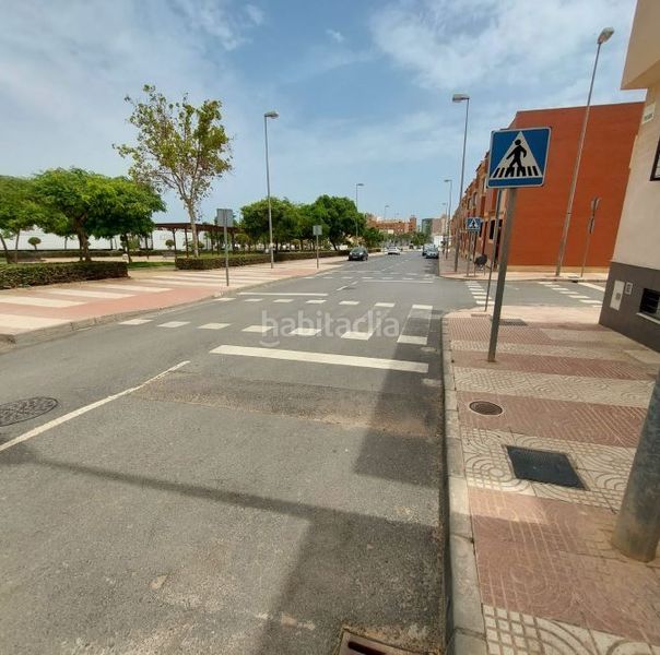 Foto 915b6733-f039-4897-8a63-74d384b5483d. Casa aparellada a Aguadulce Norte Roquetas de Mar