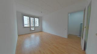 Appartement  C/ de casp. Solvia inmobiliaria  piso sabadell