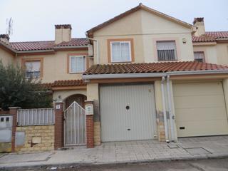 Casa aparellada  Pz/ sefarad. Solvia inmobiliaria  chalet adosado cabañas de la sagra