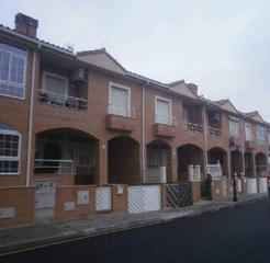 Casa aparellada  C/ miraflores. Solvia inmobiliaria  chalet adosado seseña