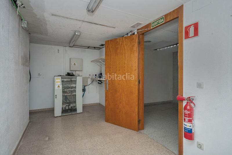 Foto 2293730e-e0c9-429a-b14f-5c930bdb3d1b. Affitto locale commerciale in Creu de la Mà Figueres