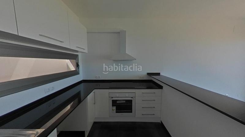Foto 39816e8c-0f87-4930-a137-68b66a37728e. Casa aparellada a Oltamar - Cucarres Calp