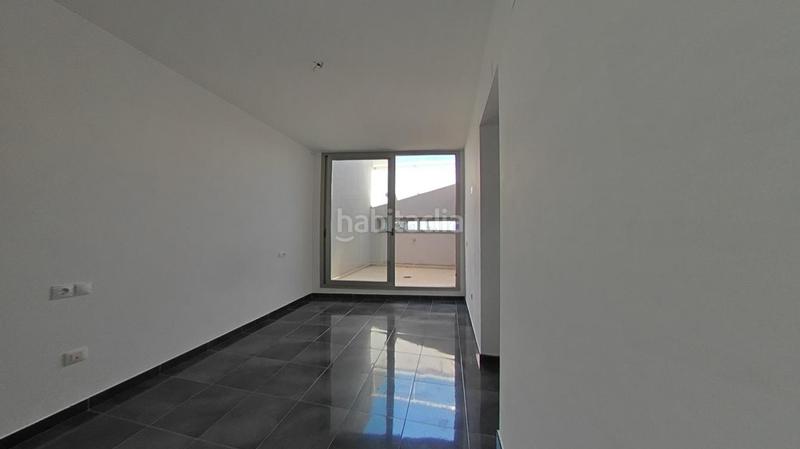 Foto f4754aa5-7ca1-48d9-9d0f-77a8bac842ae. Casa aparellada a Oltamar - Cucarres Calp